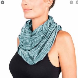 Champion Infinity Scarf